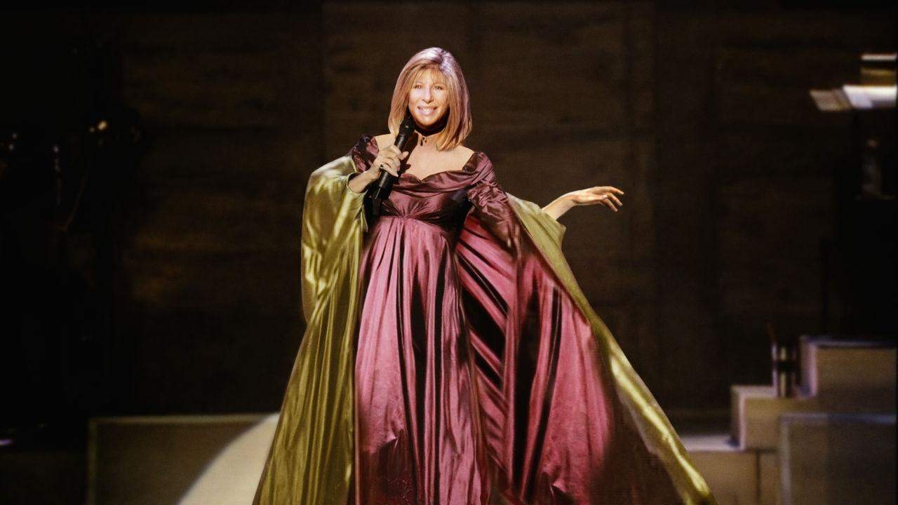 Backdrop for Barbra Streisand: Timeless - Live in Concert