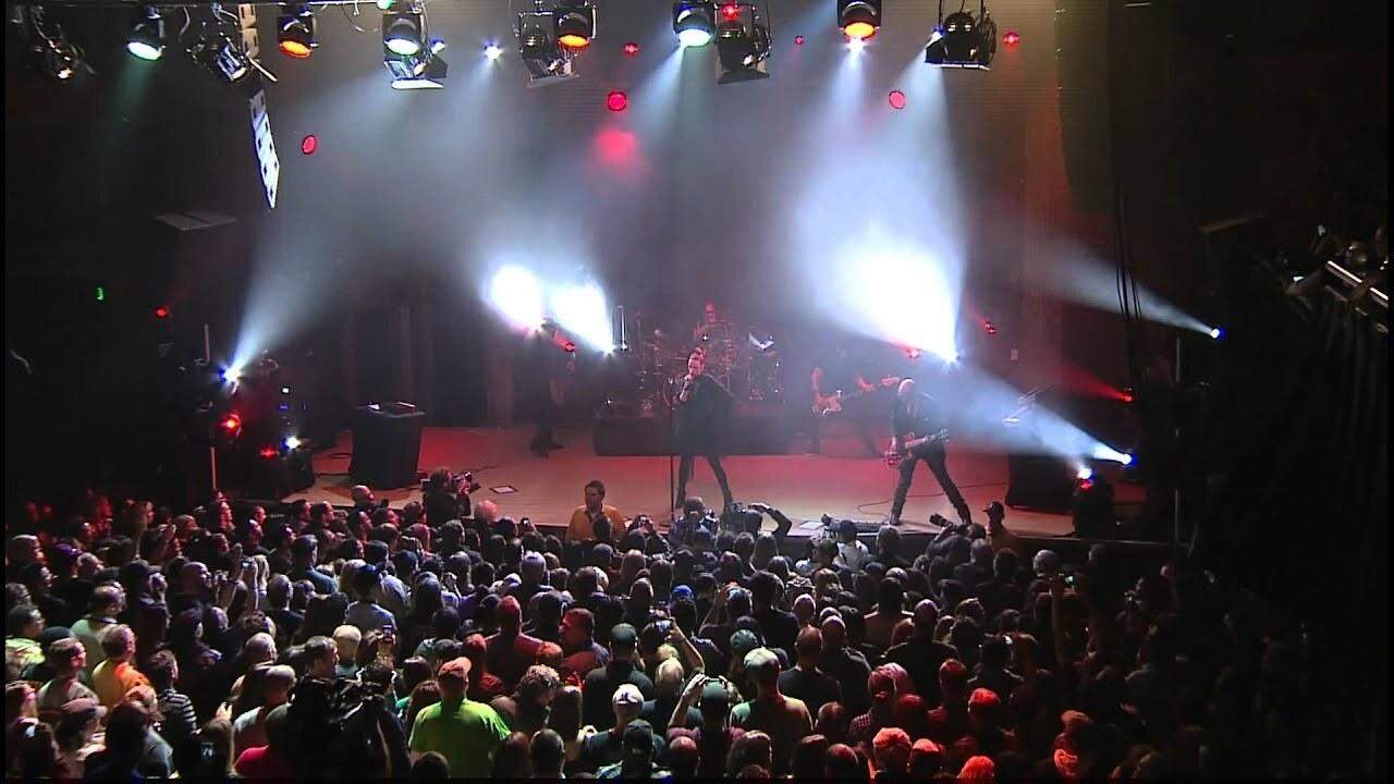 Backdrop for Garbage: One Mile High... Live