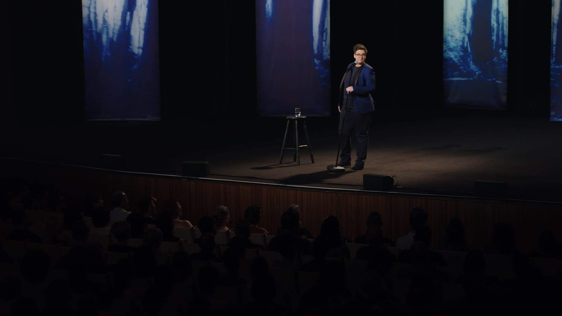 Backdrop for Hannah Gadsby: Nanette