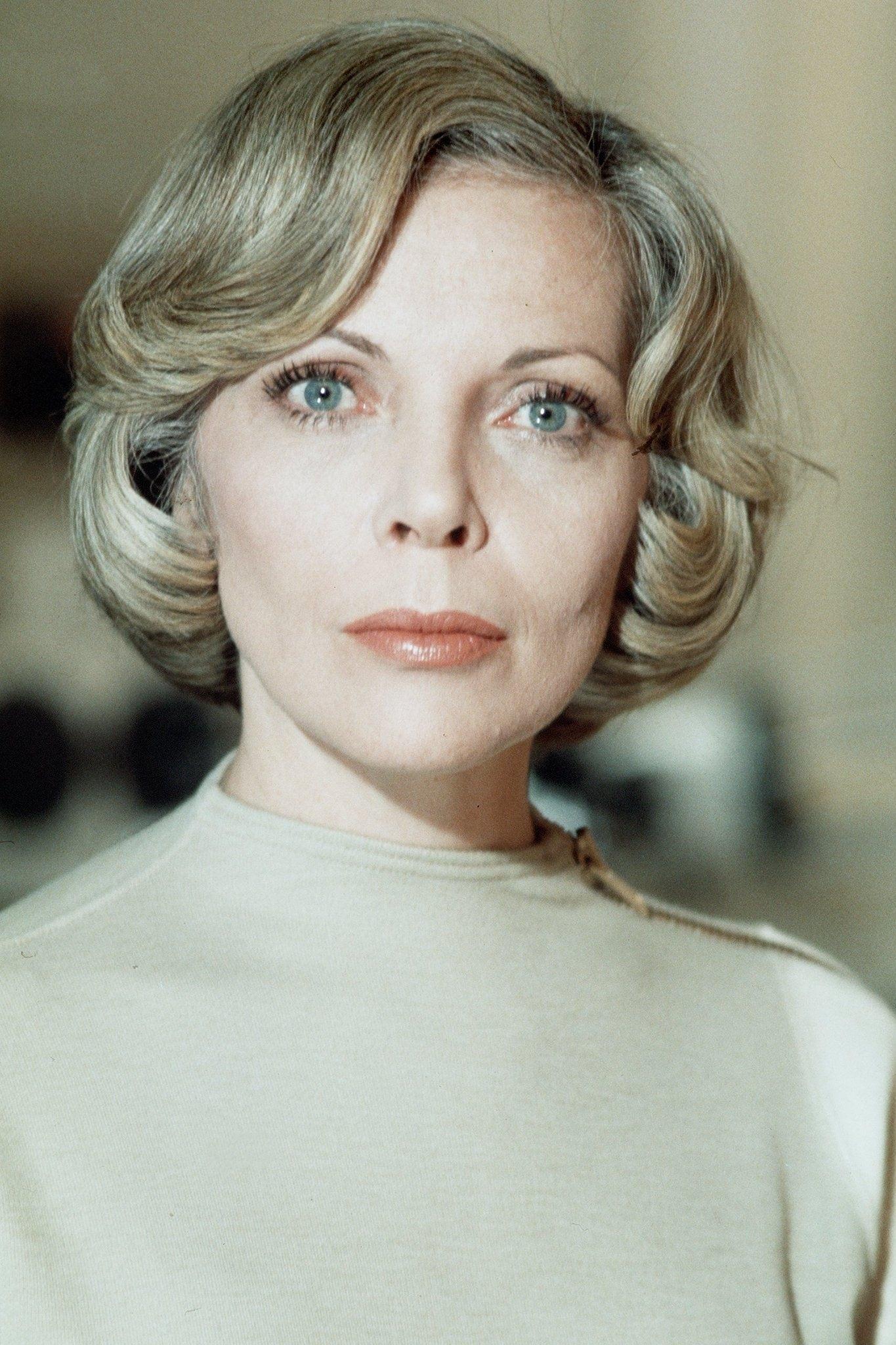 Barbara Bain