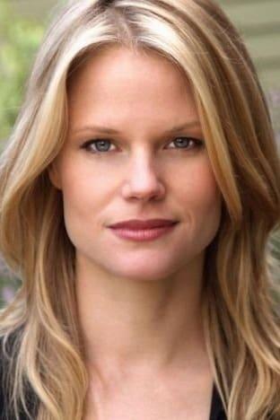 Joelle Carter