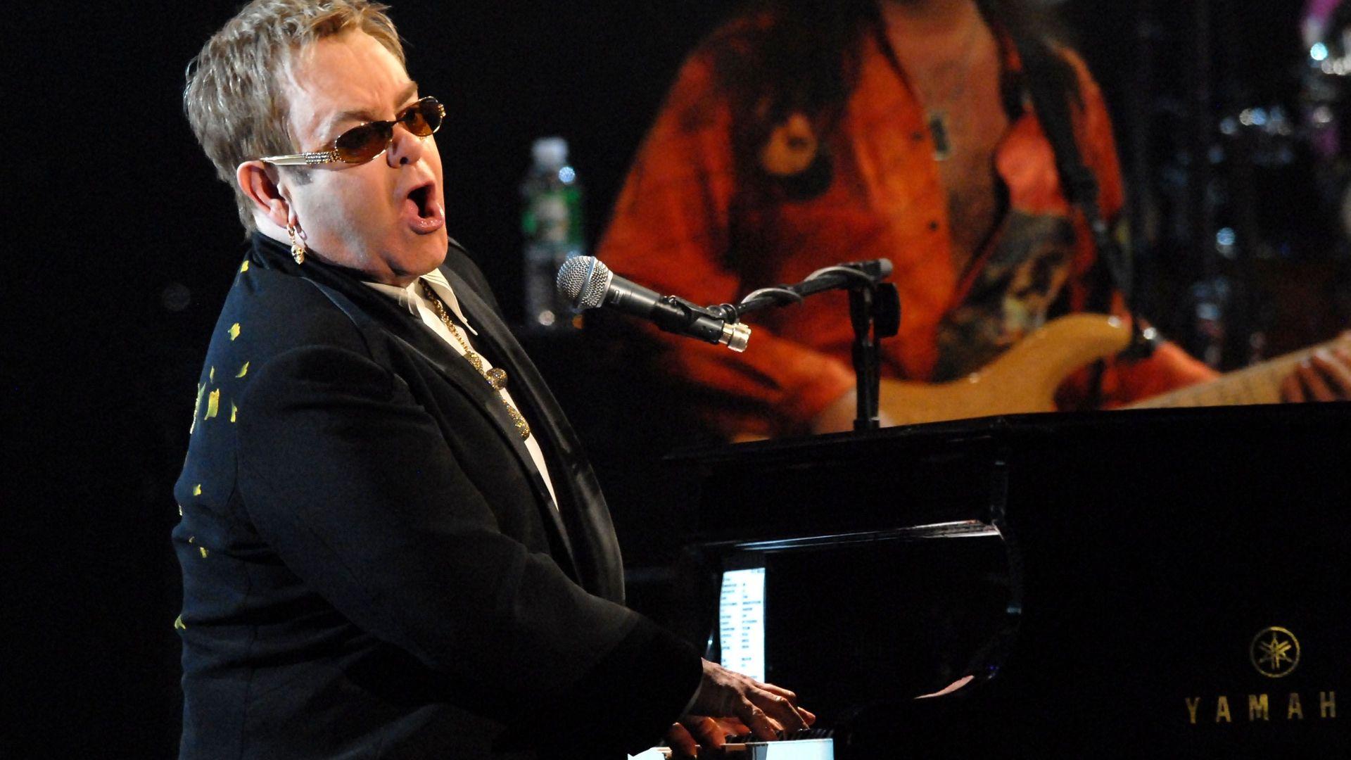 Backdrop for Elton 60: Live At Madison Square Garden