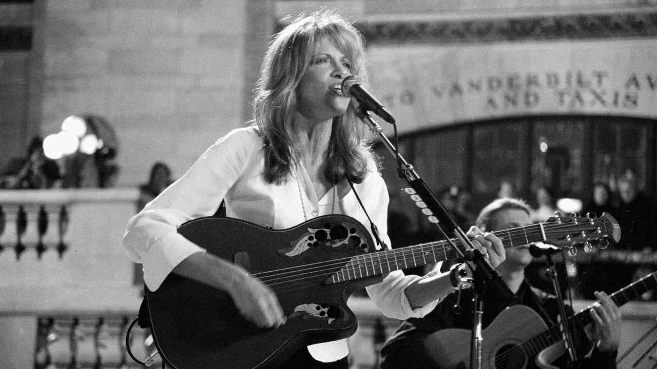 Backdrop for Classic Albums: Carly Simon - No Secrets