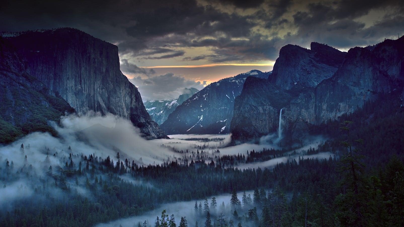 Backdrop for National Parks Adventure