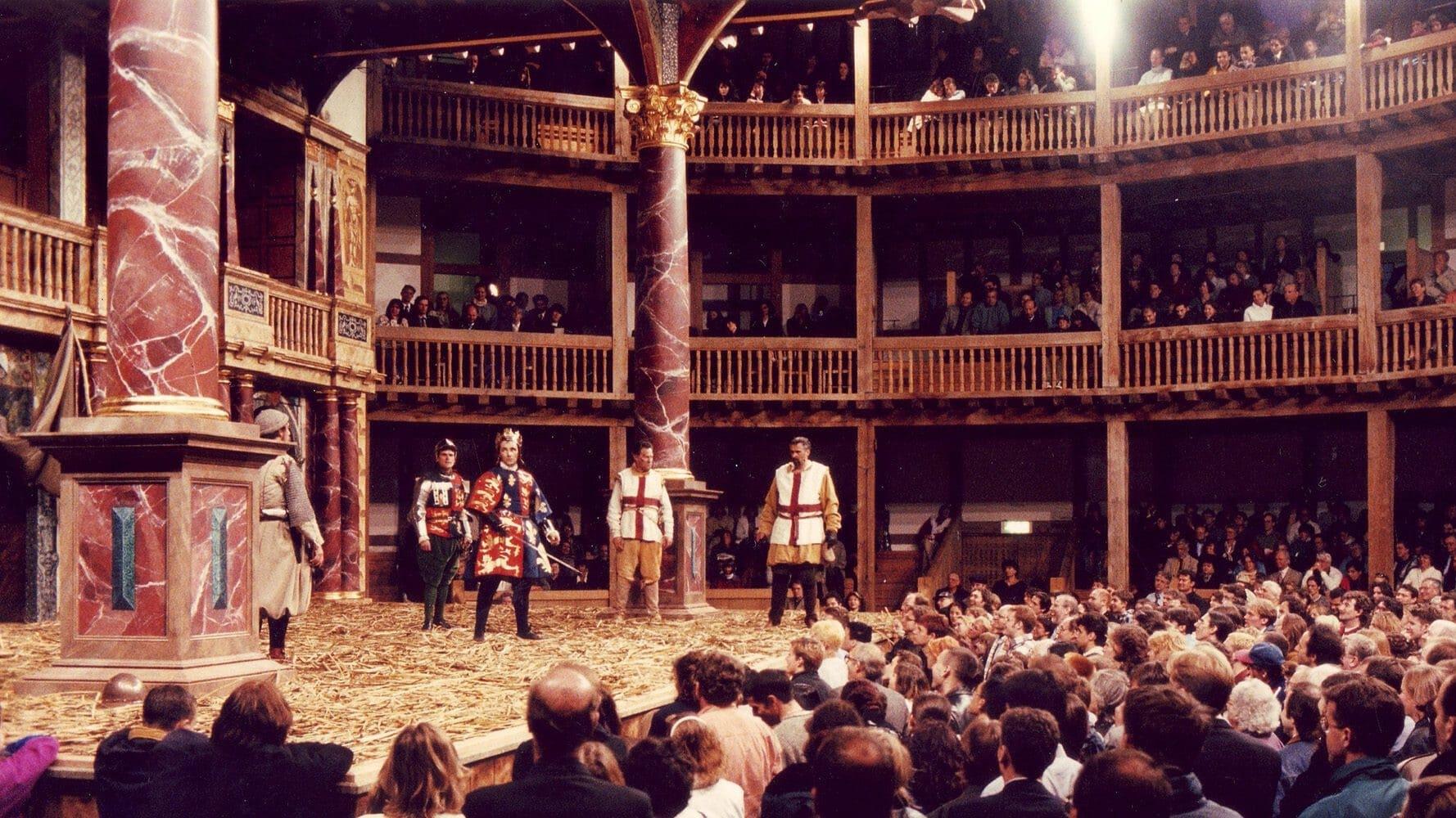 Backdrop for Henry V at Shakespeare's Globe