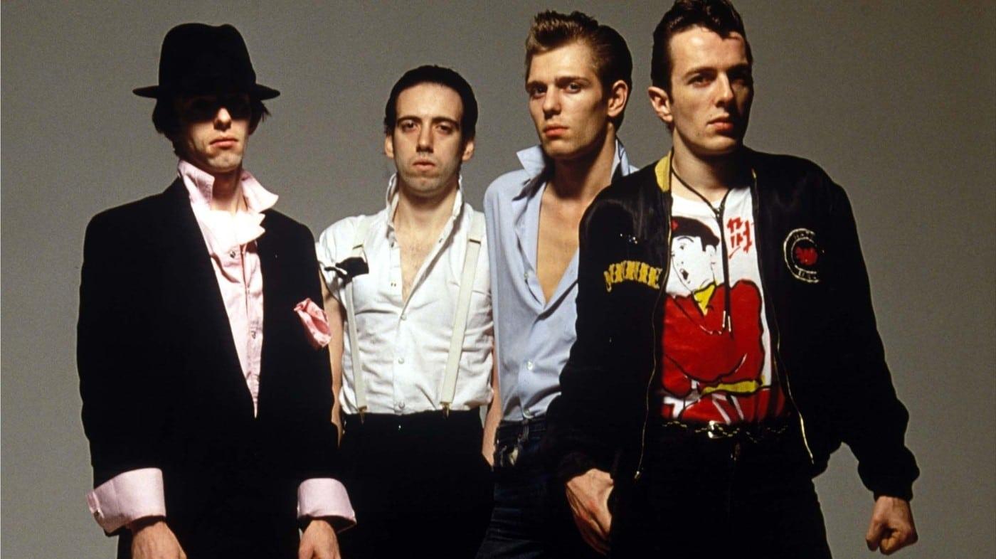 Backdrop for The Clash : The Essential Clash