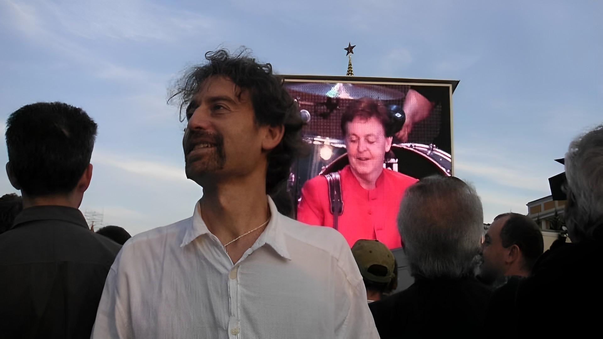 Backdrop for Paul McCartney: In Red Square